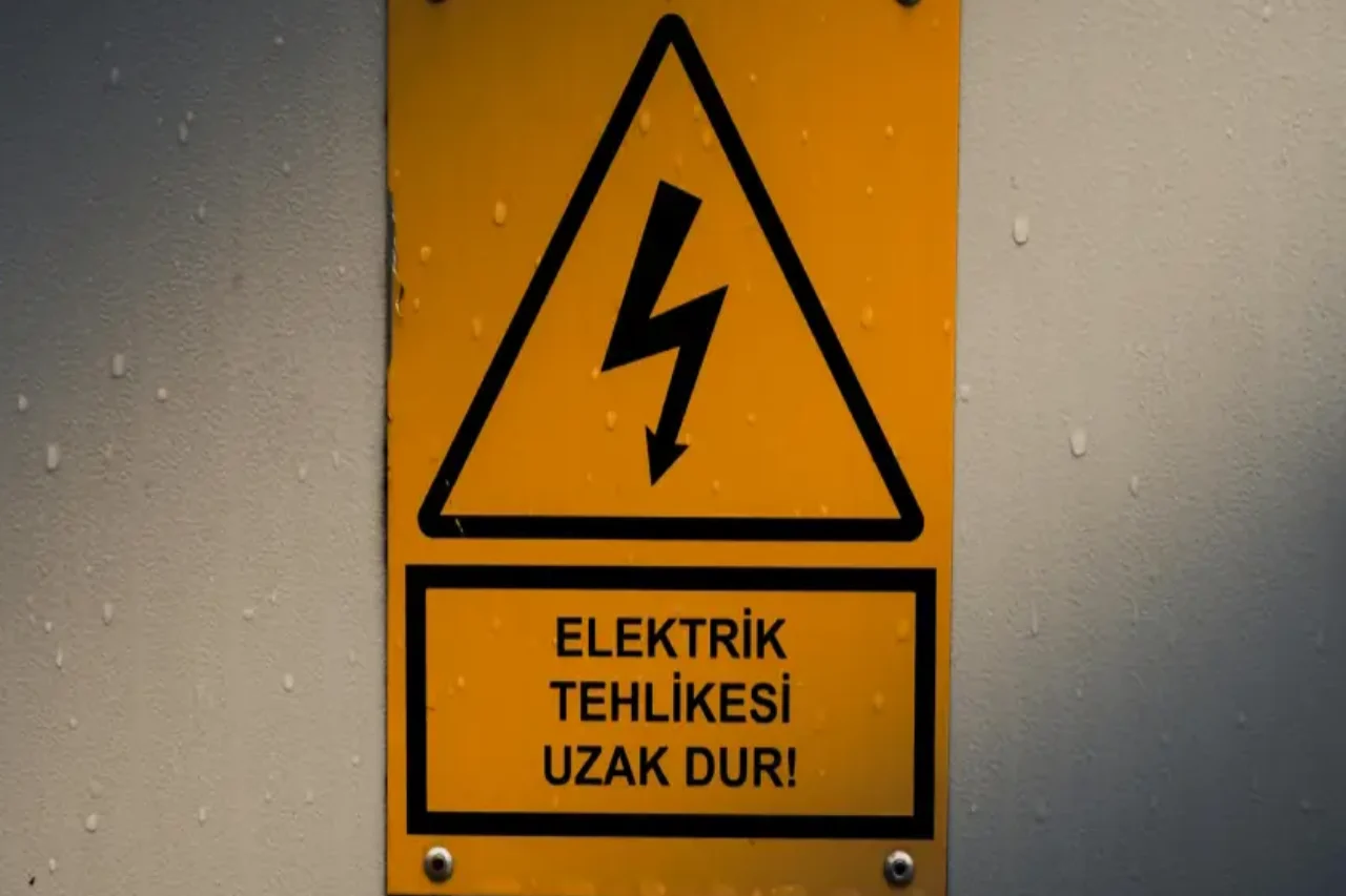 Brandschutz bei Elektroinstallationen: So schützt du dein Zuhause